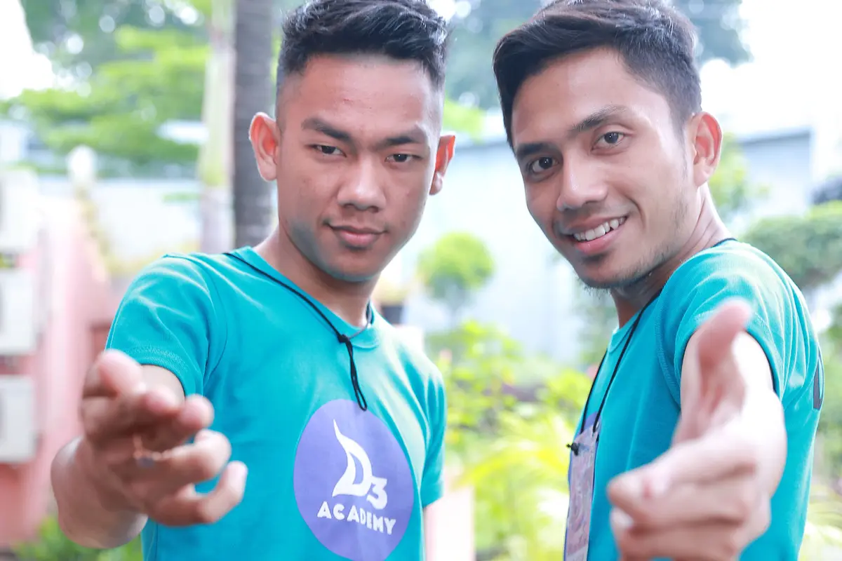 Tampil Berdua di D'Academy 3, Duo Alvin Sulit Fokus