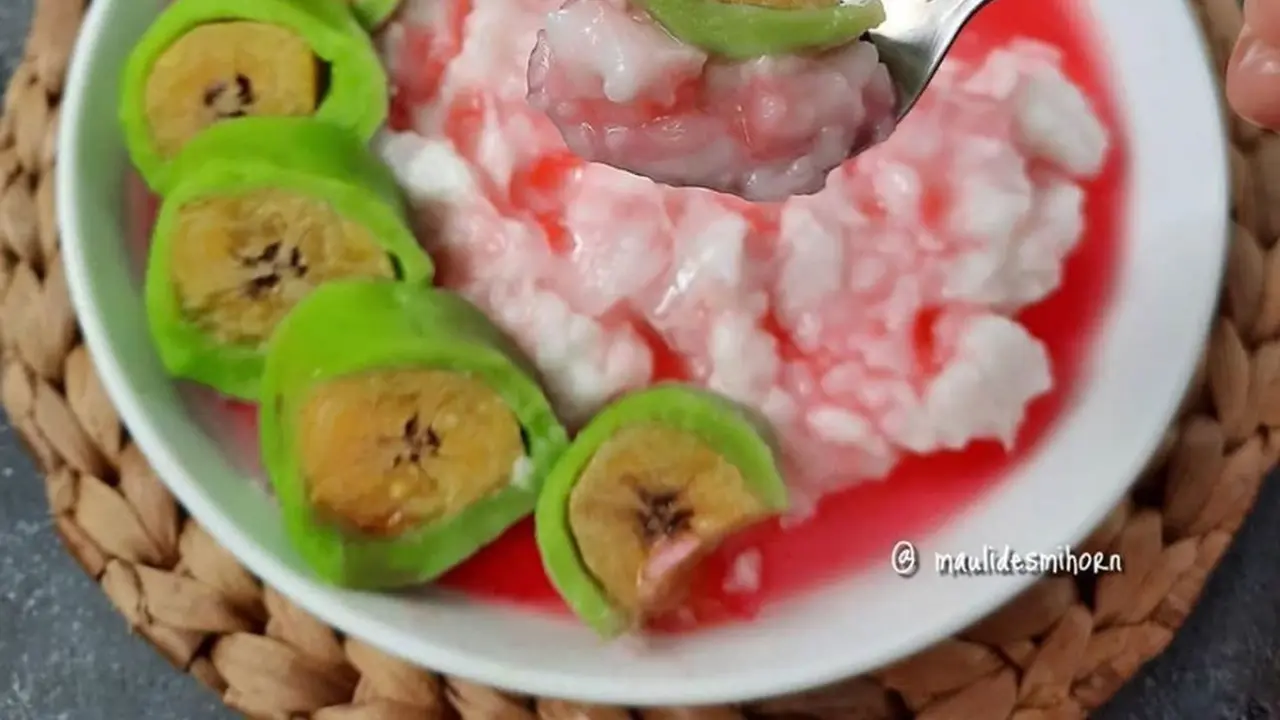 Ilustrasi es pisang ijo | Instagram/@maulidesmihorn
