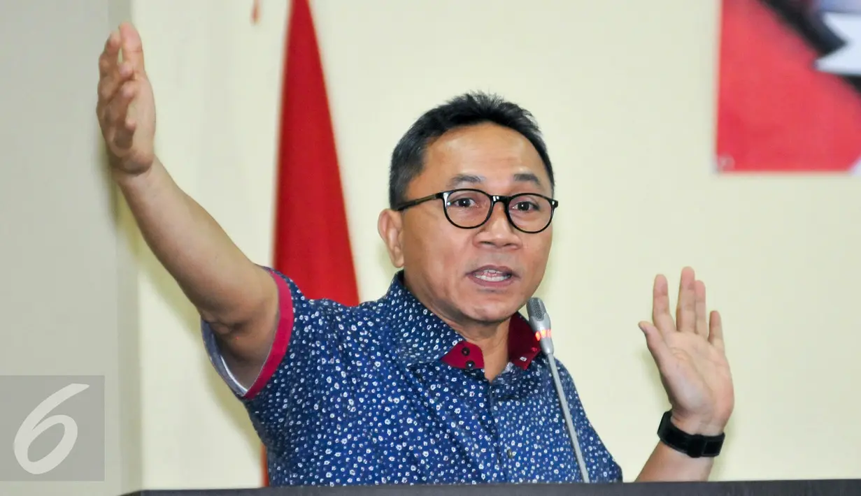 Ketua MPR Zulkifli Hasan saat memberikan sosialisasi empat pilar MPR RI di Lampung Selatan, Kamis (17/3/2016). (Liputan6.com/Yoppy Renato)
