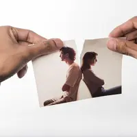 Setelah putus cinta, perasaan hampa sering kali muncul. Foto: Freepik