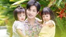 Menerima kondisi yang terjadi sekarang ini, namun tidak menutup kemungkinan kalau keluarga Lee dan Moa juga merindukan liburan ke luar negeri. (Instagram/leejeonghoon)
