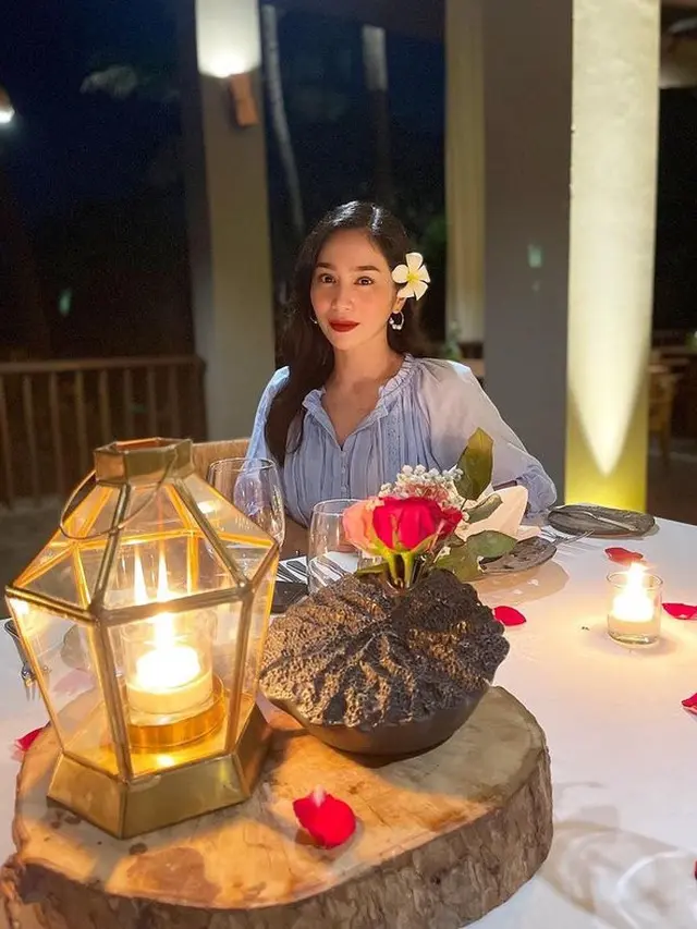 Bunga Zainal Jadi Pengusaha
