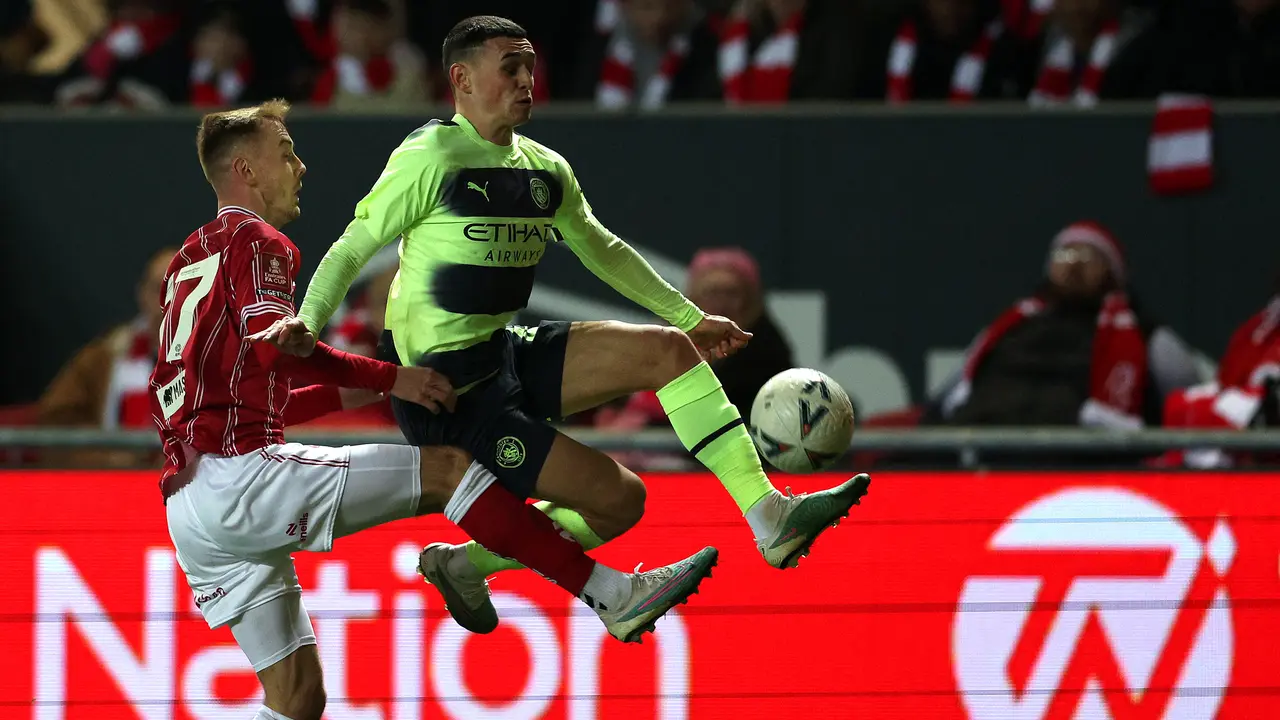 Piala FA Bristol City vs Manchester City
