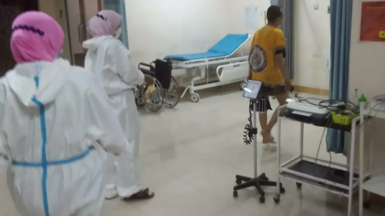 Pasien terinfeksi Covid-19 yang melarikan diri dari RS Sentosa Kabupaten Bogor. (Liputan6.com/Achmad Sudarno)