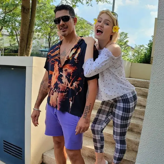 Potret Mesranya Robby Shine dan Istri Bulenya Nastasya