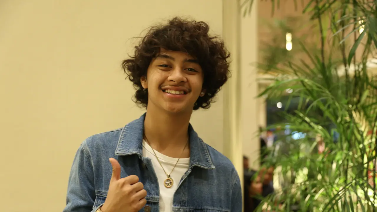 [Bintang] Bastian Steel