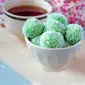 Rasa gurih dan manis menjadikan Kue Klepon masuk ke dalam deretan jajan pasar favorit. (Foto: Lazada Instagram)