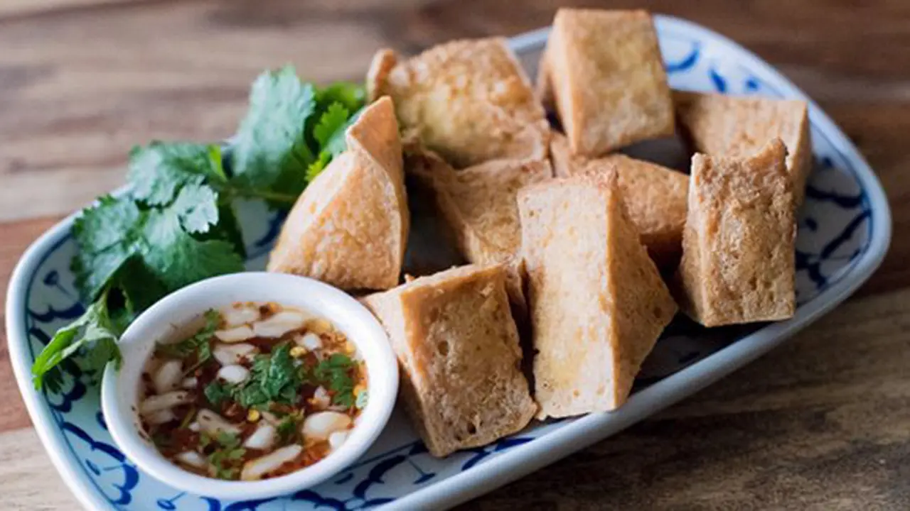 Copyright: rachel cooks thai