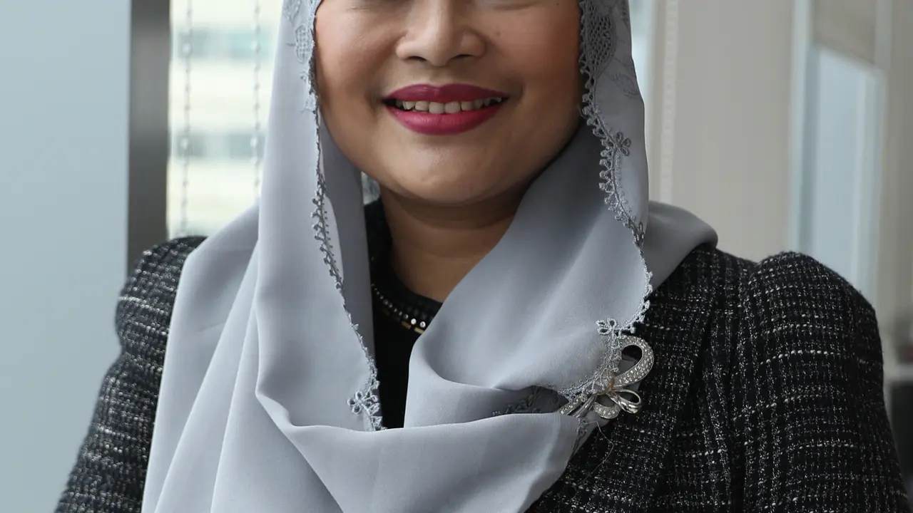 Calon Wakil Gubernur Jawa Timur Puti Guntur