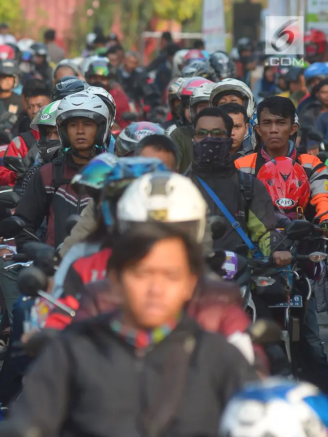 Mudik Gratis Pemotor dengan Kapal Laut