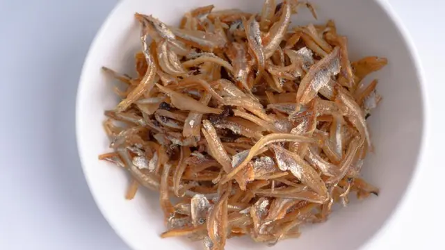 Trik Menyimpan Ikan Teri dengan Benar, Bisa Tahan Hingga 6 Bulan Tanpa Freezer