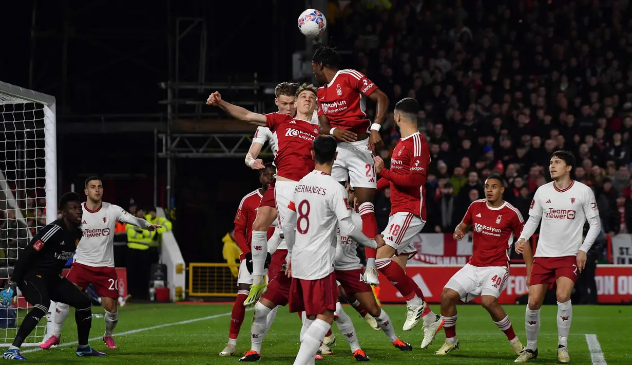 Bertanding di markas Nottingham Forest, Manchester United berhasil mengamankan tiket perempat final Piala FA. (AP Photo/Rui Vieira)