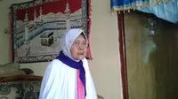 Nenek Djuami, penjual ketan yang menabung diam-diam demi bisa naik haji. Foto: (Dian Kurniawan/Liputan6.com)