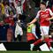 Kontribusi besar Gyökeres juga menjaga asa The Gunners dalam perburuan gelar. Arsenal kini memimpin persaingan di papan atas klasemen dengan keunggulan enam poin atas rival terdekat, Manchester City, yang masih menyisakan dua pertandingan. (AFP/Ben Stansall)