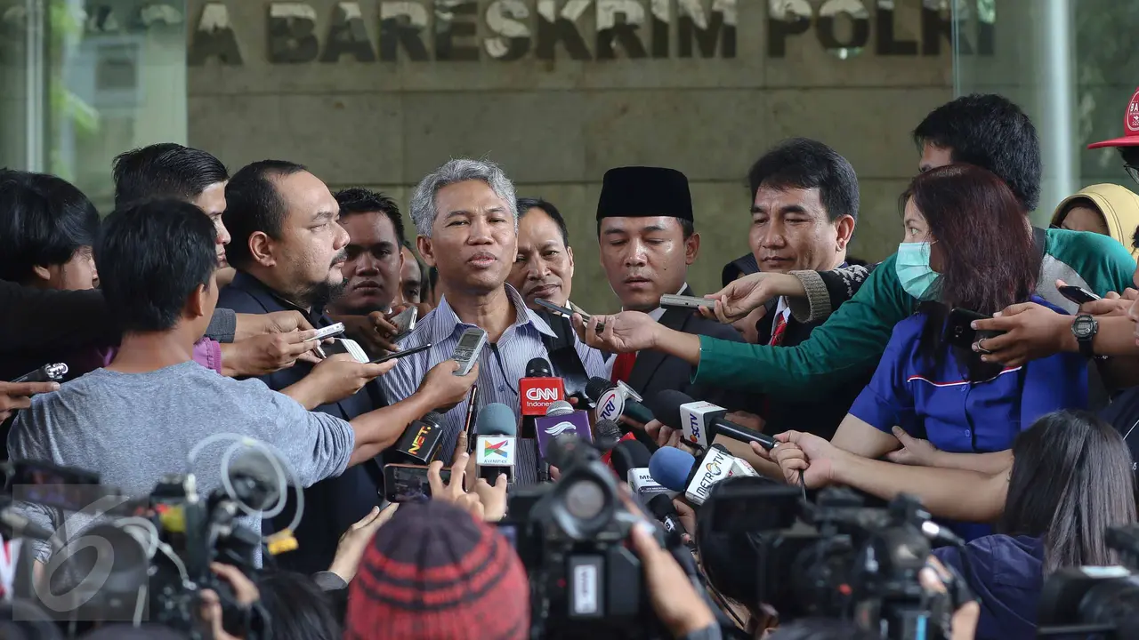 20161110-Buni Yani Diperiksa Bareskrim Polri Sebagai Saksi-Jakarta