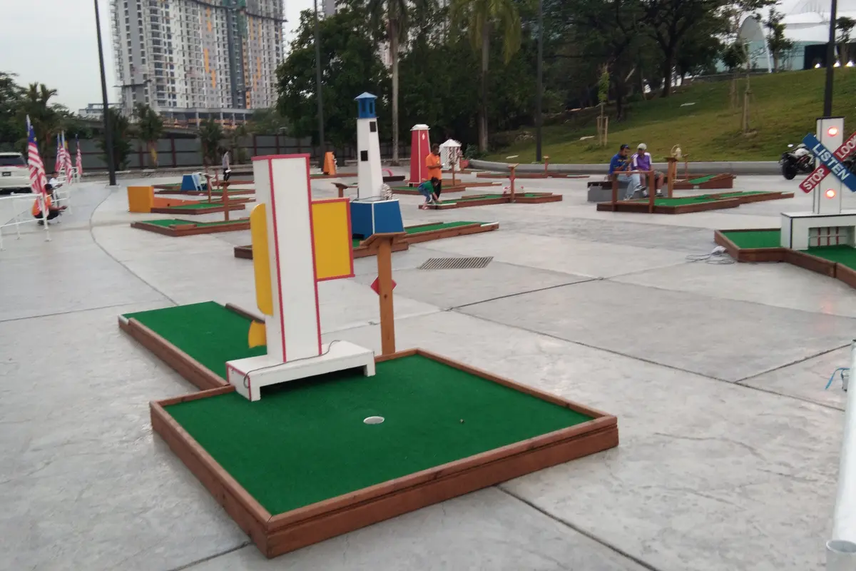 lapangan  mini golf
