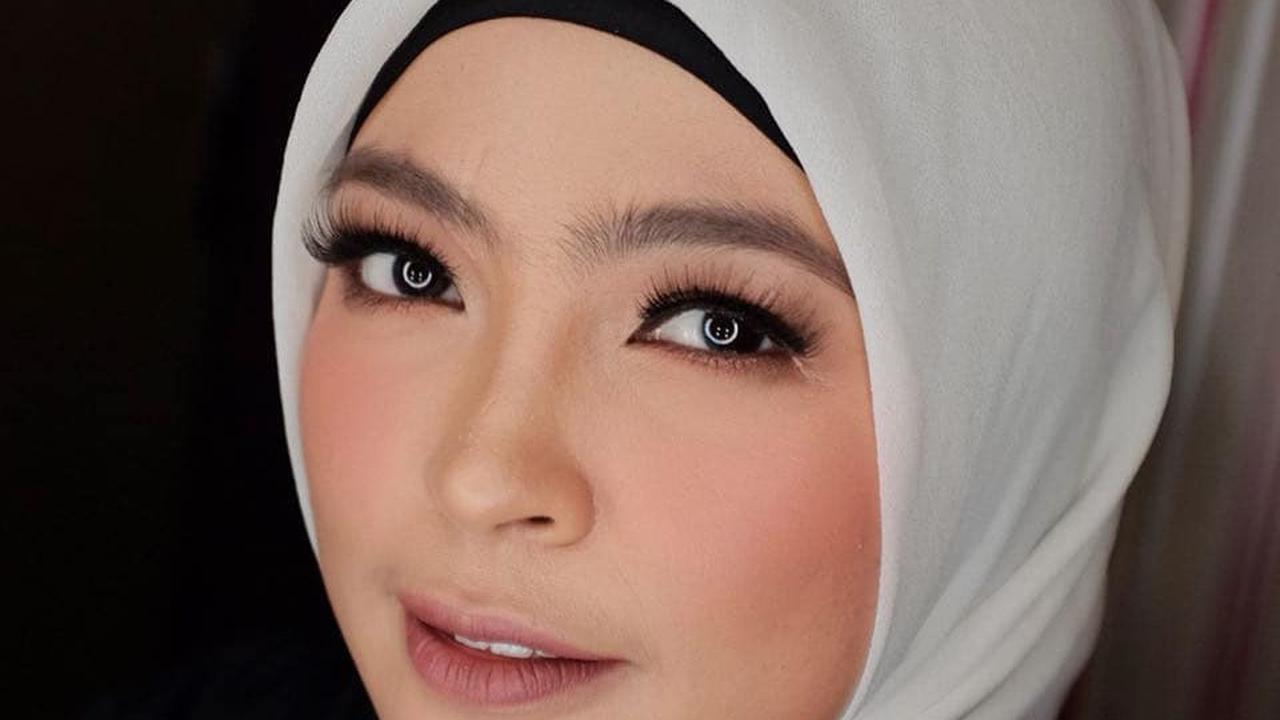 [Bintang] Tantri Kotak Berhijab