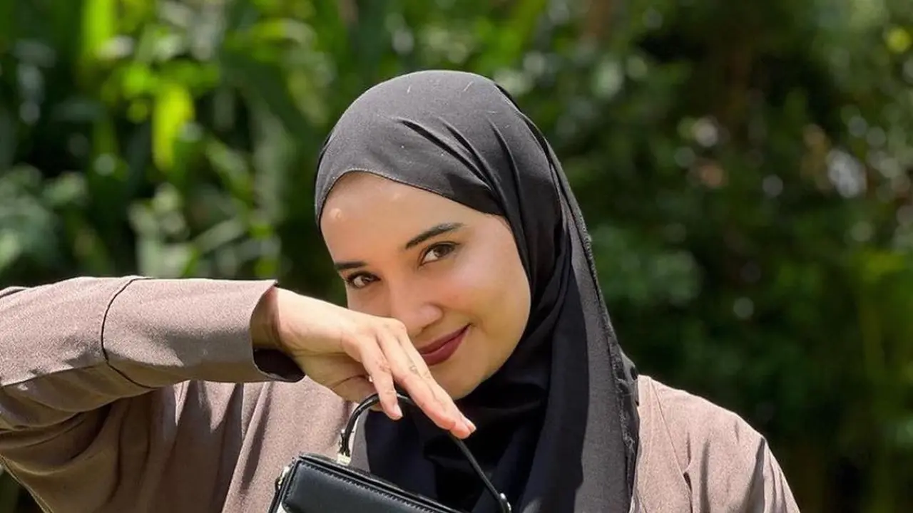 Adu Gaya Kece Geng Cendol Kenakan Tas Rancangan Tya Ariestya, Dari Titi Kamal hingga Luna Maya
