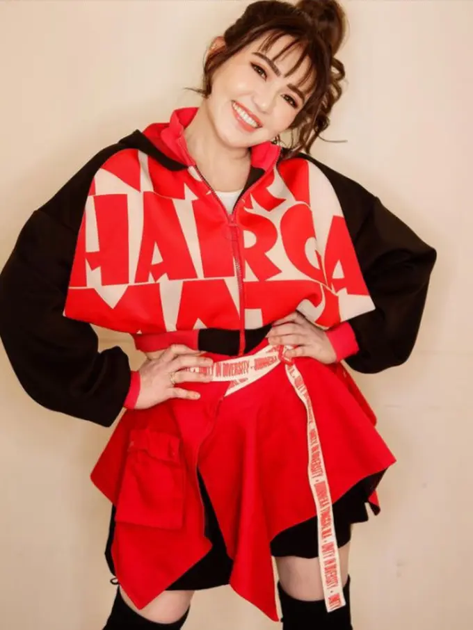 4 OOTD Via Vallen Pakai Sandal Hermes Model “Oran”, Berharga Fantastis Mulai Rp 9 Juta