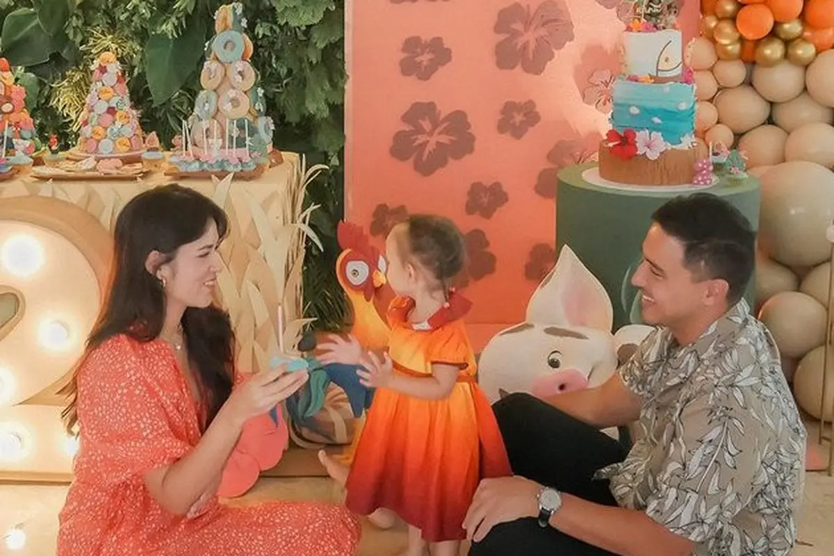 Momen Raisa dan Hamish Daud Rayakan Ultah Anak yang Ke-2 Tahun, Bertema Moana. (Sumber: Instagram/raisa6690)