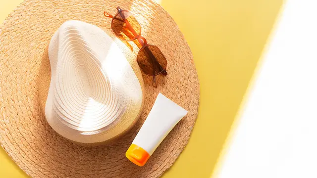Biar Nggak Bingung Lagi, Begini Cara Menentukan Angka SPF yang Tepat Saat Memilih Sunscreen