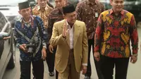 BJ Habibie Jengguk SBY. (Liputan6.com/Putu Merta)