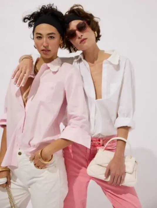 Musim ini menawarkan koleksi yang tampak sangat menyatu dan dirancang dengan saksama – semuanya melalui sudut pandang dan pesona khas Kate Spade New York. [Kate Spade New York]