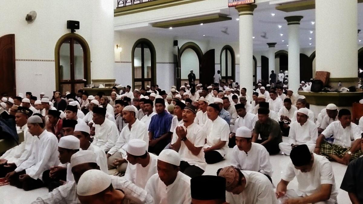 Keutamaan Malam Nisfu Syaban 2026: Jadwal, Dalil, dan Amalan Lengkap