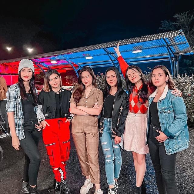 Selalu Aktif Berkarya, Ini 6 Potret Dea Annisa Bareng Pemain di Sinetron Terbaru