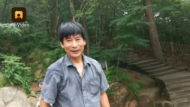 [Bintang] Ajak Istri yang Penyandang Disabilitas Jalan-jalan, Pria Ini Buat Netizen Menangis Haru