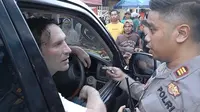 Bule Australia Nyaris Diamuk Massa Usai Tabrak Kendaraan Warga di Bandar Lampung
