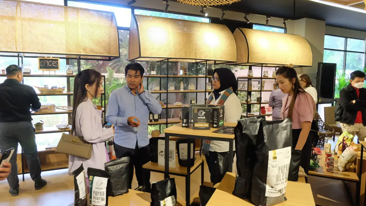 PT Perusahaan Perdagangan Indonesia (PPI) tengah menjajaki peluang kerja sama dengan Kamboja. Salah satunya, ditandai dengan adanya pertemuan delegasi bisnis Kamboja dan direksi PPI.