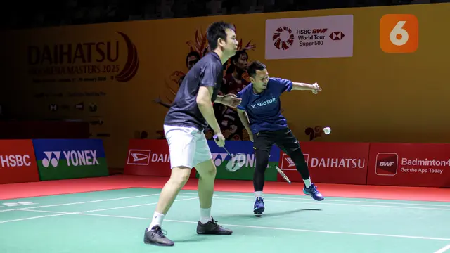 Foto: Latihan Resmi Terakhir Pasangan Mohammad Ahsan dan Hendra Setiawan sebelum Pensiun di Indonesia Masters 2025