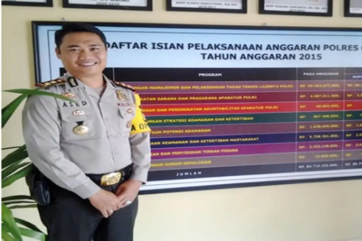 Polisi Berhati Malaikat di Cianjur, Selamatkan Warga Kelaparan