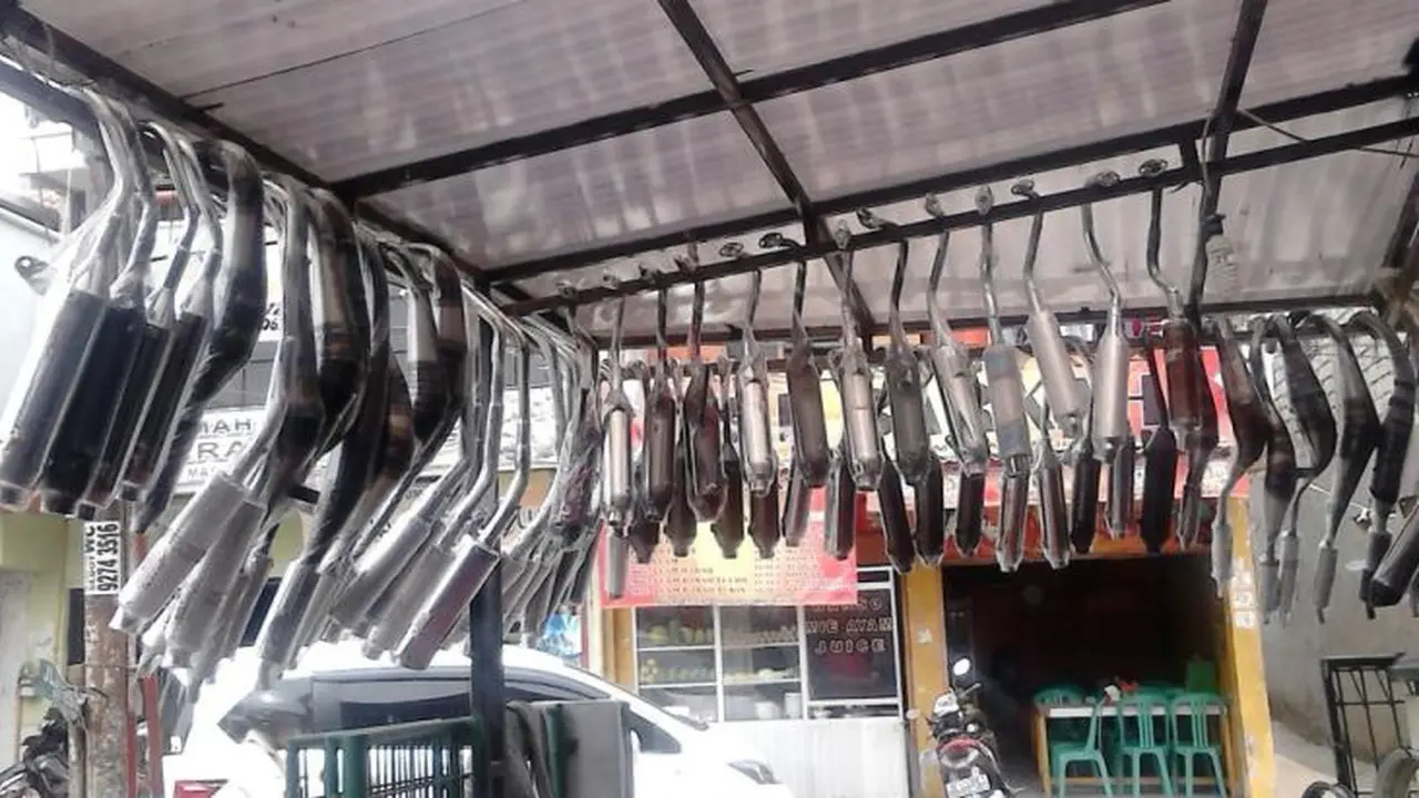 Ketahui Penyebab Knalpot Motor Bolong