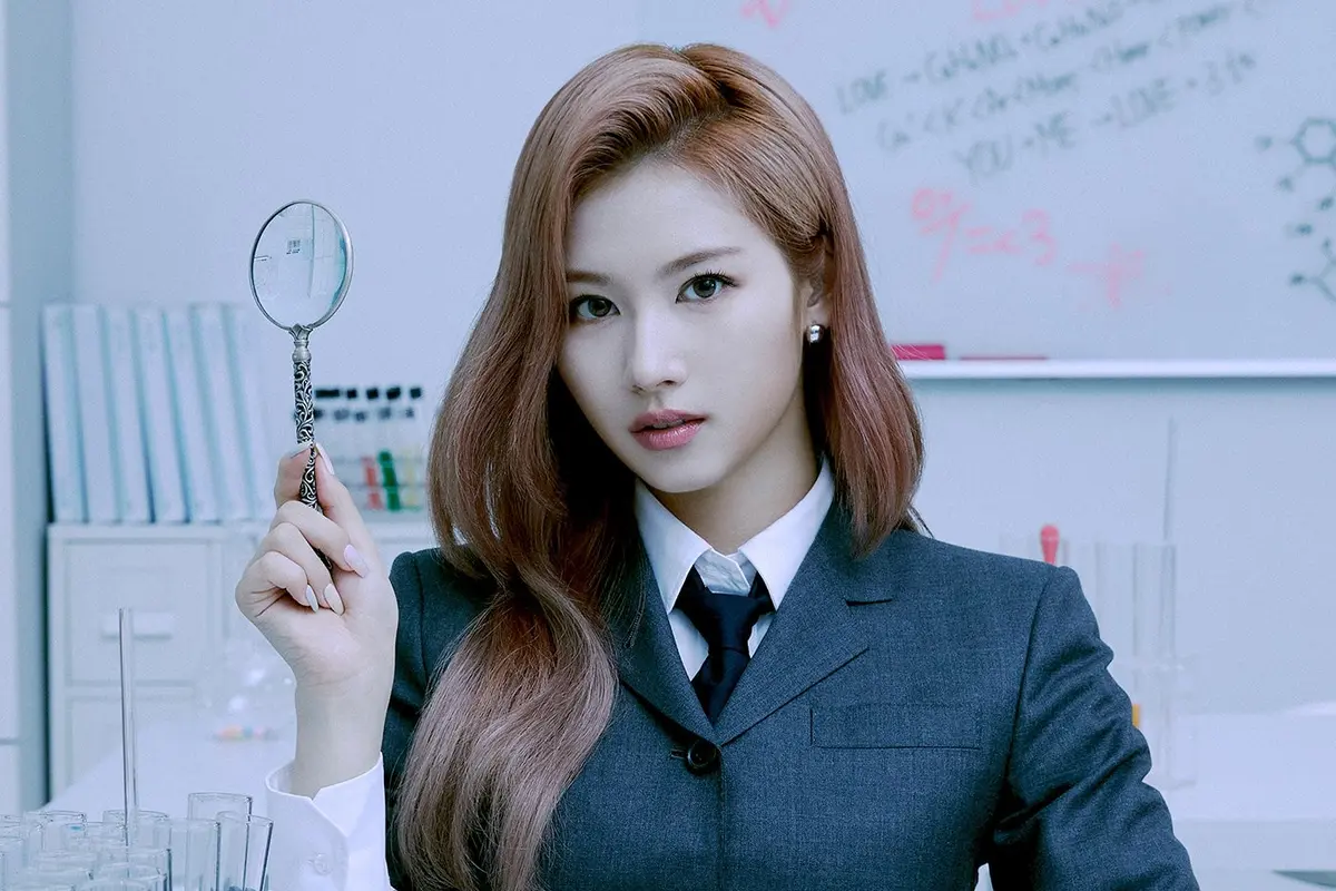 Sana Twice. (JYP Entertainment via Soompi)