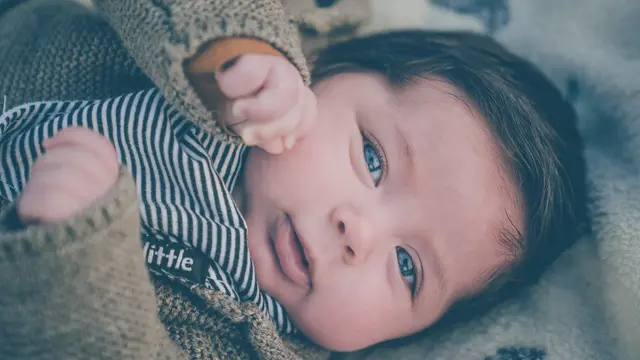 ilustrasi bayi/Alvaro Reyes/unsplash