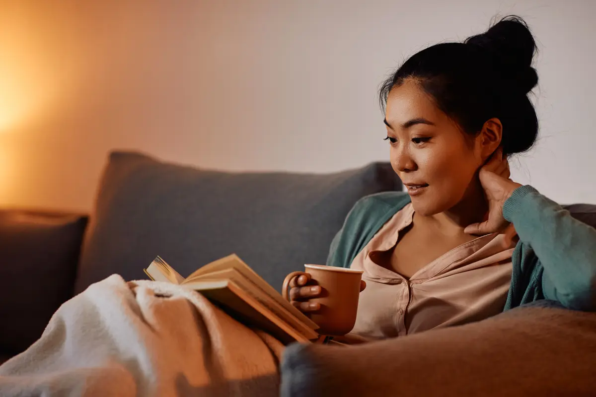 perempuan dan minum teh buku