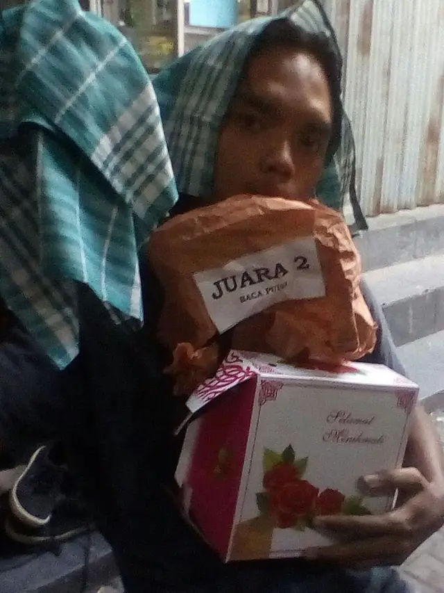 Serbet Jadi Hadiah Lomba Puisi Disdikbud Banten, Ini Komentar Warganet