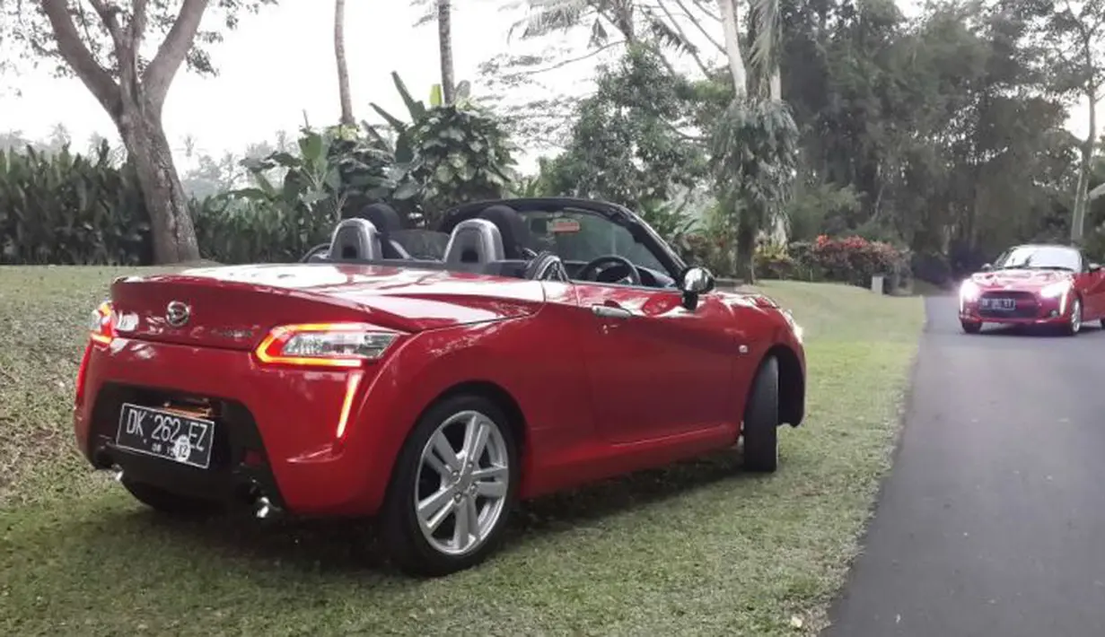 Copen turut dikemas dengan traction control, vehicle stability control, anti lock braking system, dan electronic brake distribution. (Foto: Septian Pamungkas/Liputan6.com)