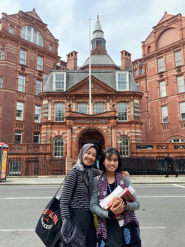 7 Potret Alya Rohali Antar Anak Kuliah di London, Sempatkan Ikut Maraton