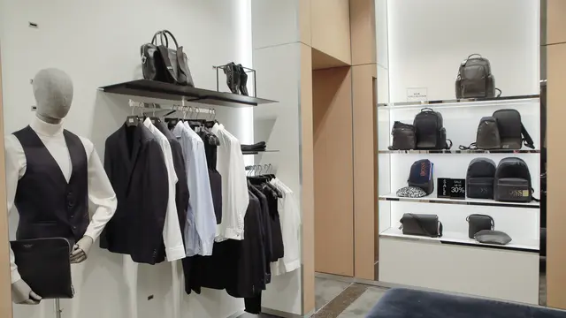 Butik BOSS di Pacific Place