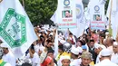 Pada sidang ketiga yang digelar di Pengadilan Negeri Jakarta Utara, terlihat masa FPI dan ormas lain berada di luar gedung pengadilan lebih ramai dari sidang-sidang sebelumnya. (Adrian Putra/Bintang.com)