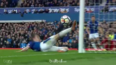 Berita video highlights Everton vs Liverpool dalam lanjutan Premier League 2017-2018. This video presented by BallBall.