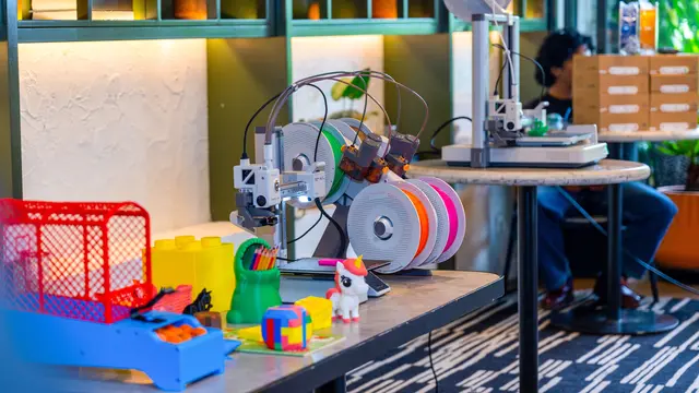 Serunya Berkreasi di Rumah Ciptakan Benda Fungsional nan Lucu dengan Printer 3D