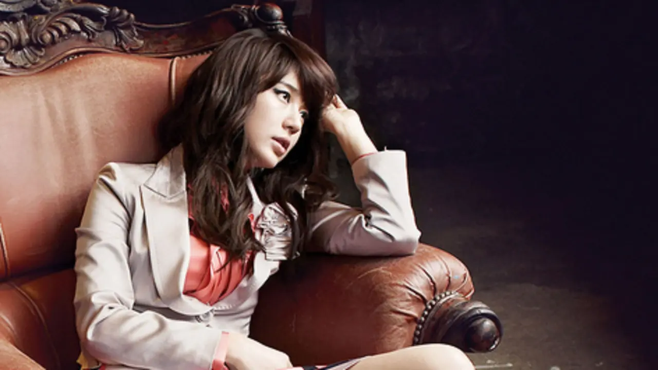 Netizen Sebut Yoon Eun Hye Pencuri Hasil Rancangan Desainer