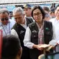 Menteri Keuangan Sri Mulyani Indrawati memantau langsung Program Pembiayaan Ultra Mikro (UMi) di Belawan, Kota Medan, Sumatera Utara, Selasa (16/1/2018). (Reza Efendi/Liputan6.com)