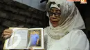 Iin Sina (mantan istri pertama Jojon) menceritakan kenangannya bersama Jojon semasa hidup, di rumahnya di kawasan Ciledug, Tangerang, Senin (14/04/2014) (Liputan6.com/Andrian M Tunay).