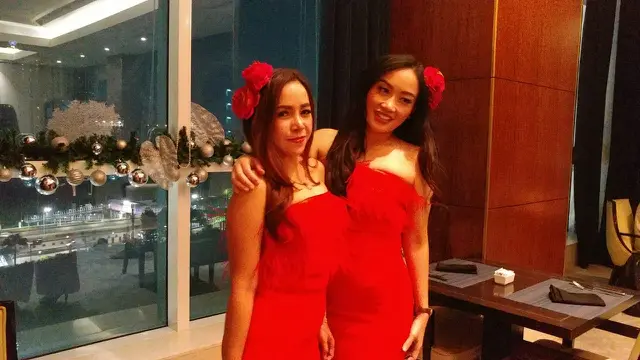 Ratna Pandita Kenalkan Personil Baru Duo Bunga Davina Celine