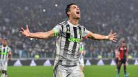 Penyerang Juventus, Cristiano Ronaldo berselebrasi usai mencetak gol ke gawang Genoa lewat titik penalti pada pertandingan lanjutan Liga Serie A Italia di stadion Allianz, Turin (30/10/2019). Juventus menang tipis 2-1 atas Genoa. (Alessandro Di Marco / ANSA via AP)